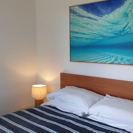 Wyuna Beachfront Holiday Apartments Gold Coast Bagian luar foto