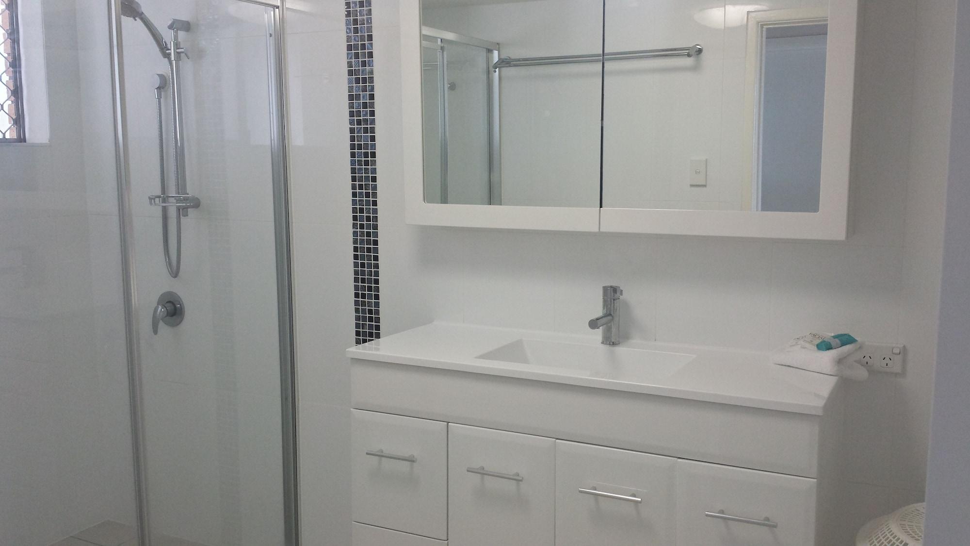 Wyuna Beachfront Holiday Apartments Gold Coast Bagian luar foto