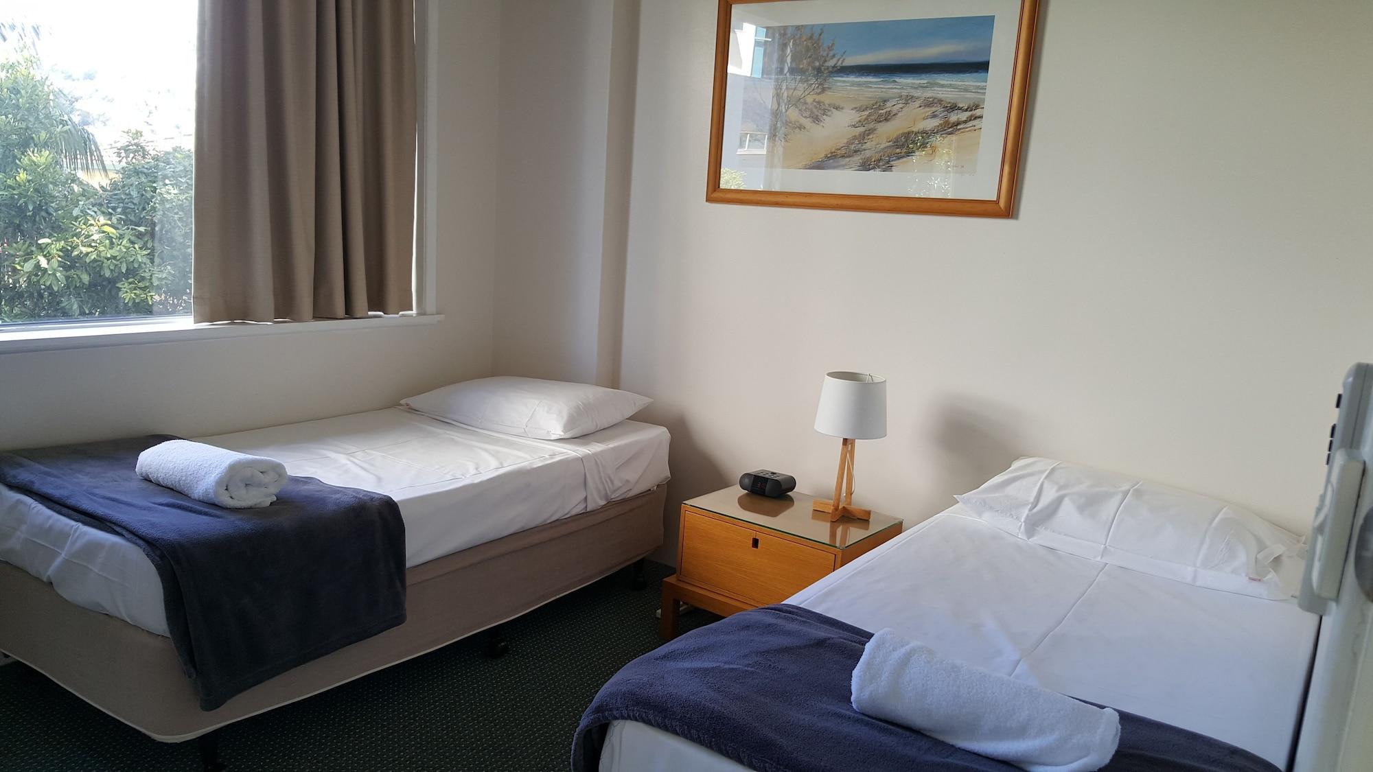 Wyuna Beachfront Holiday Apartments Gold Coast Bagian luar foto
