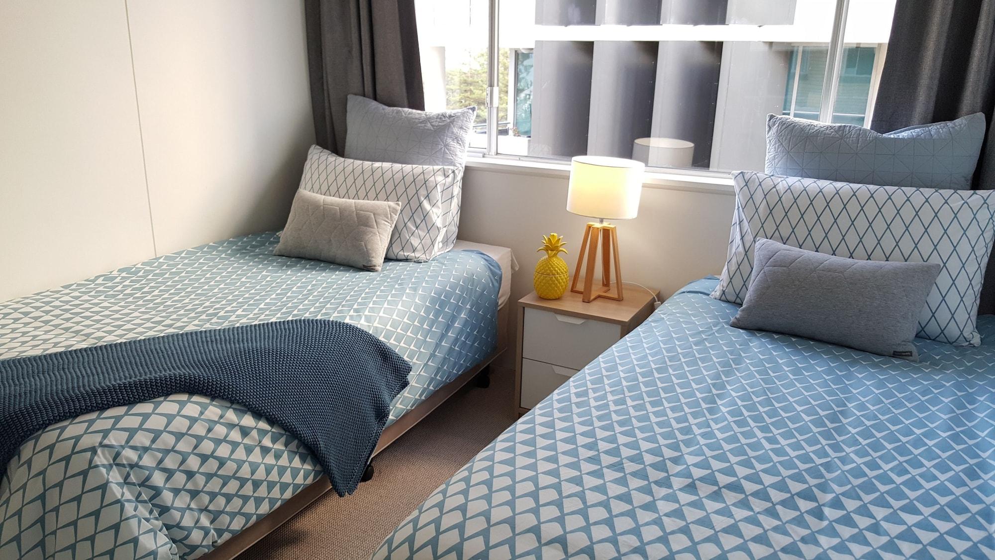 Wyuna Beachfront Holiday Apartments Gold Coast Bagian luar foto