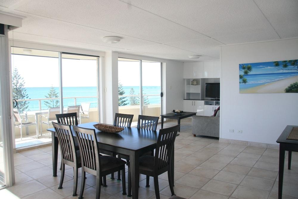 Wyuna Beachfront Holiday Apartments Gold Coast Bagian luar foto
