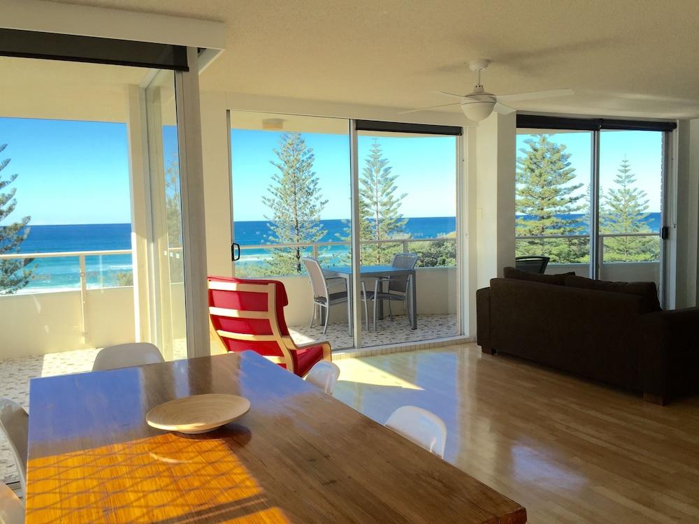Wyuna Beachfront Holiday Apartments Gold Coast Bagian luar foto
