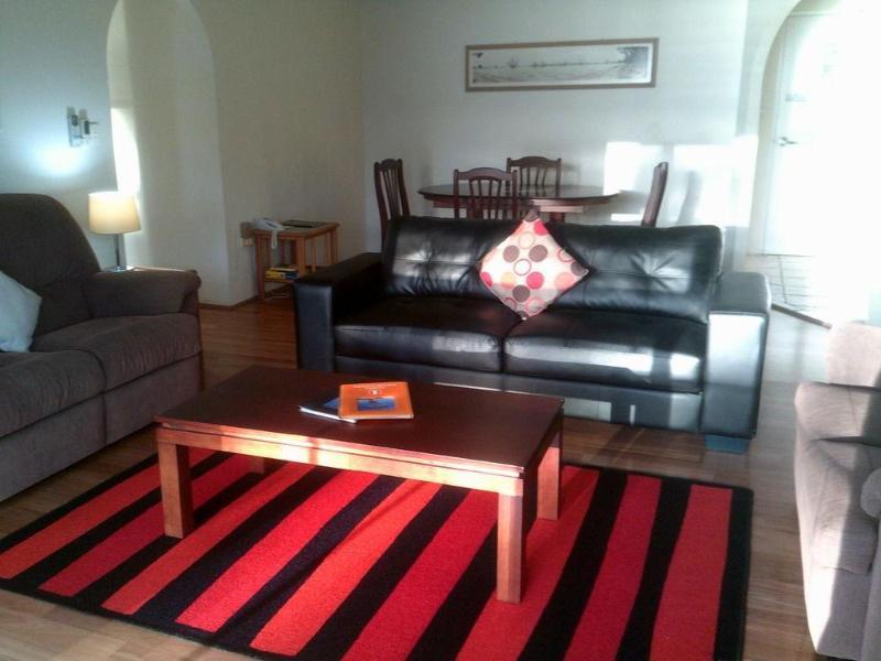 Wyuna Beachfront Holiday Apartments Gold Coast Bagian luar foto